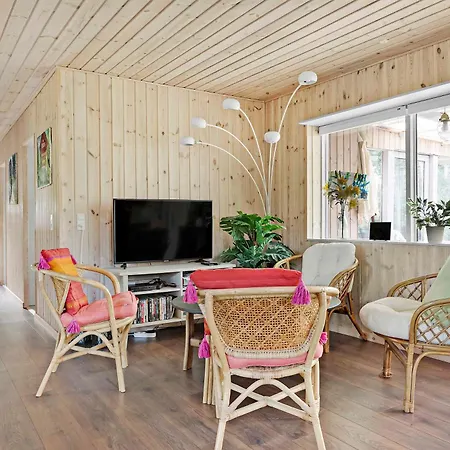 Σπίτι διακοπών Scenic Summer House 600 Meters From Sandy Asnæs