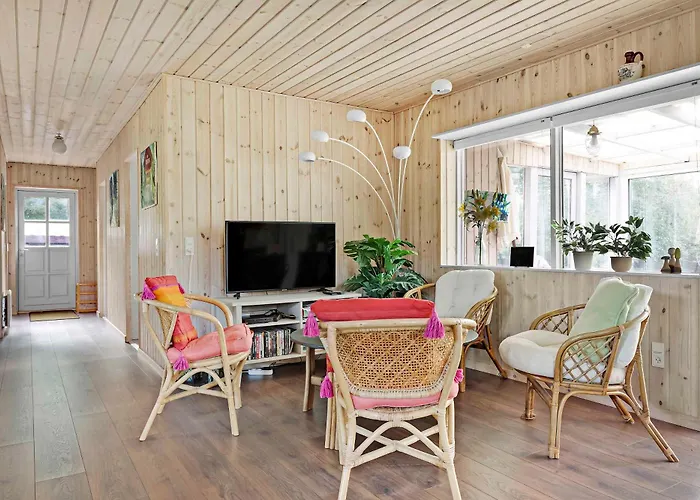 펜션 Scenic Summer House 600 Meters From Sandy Asnæs