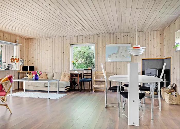 Scenic Summer House 600 Meters From Sandy