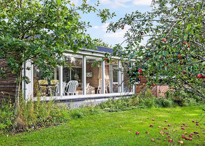 Scenic Summer House 600 Meters From Sandy 펜션 Asnæs