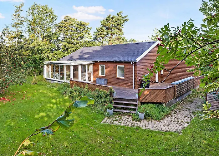 Scenic Summer House 600 Meters From Sandy