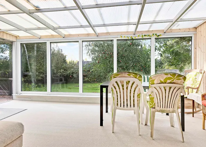 Scenic Summer House 600 Meters From Sandy Vakantiehuis